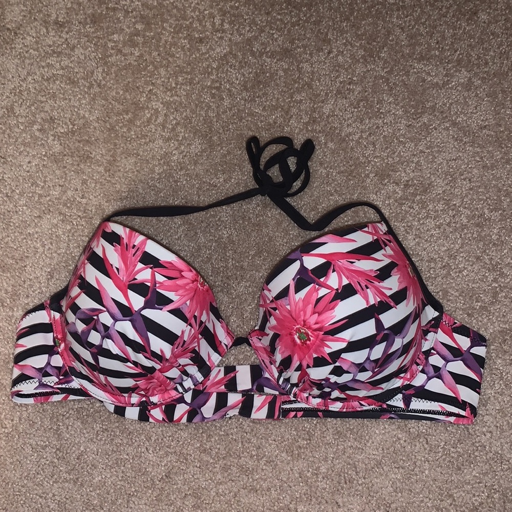 Slelei Floral Bikini Top
